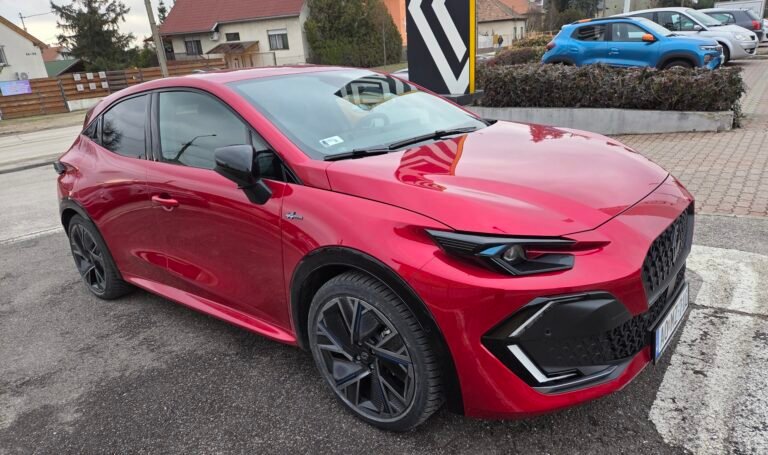 Tesztnapló: Az új Renault Clio – Városi hibrid vagy csak egy ügyes ráncfelvarrás?