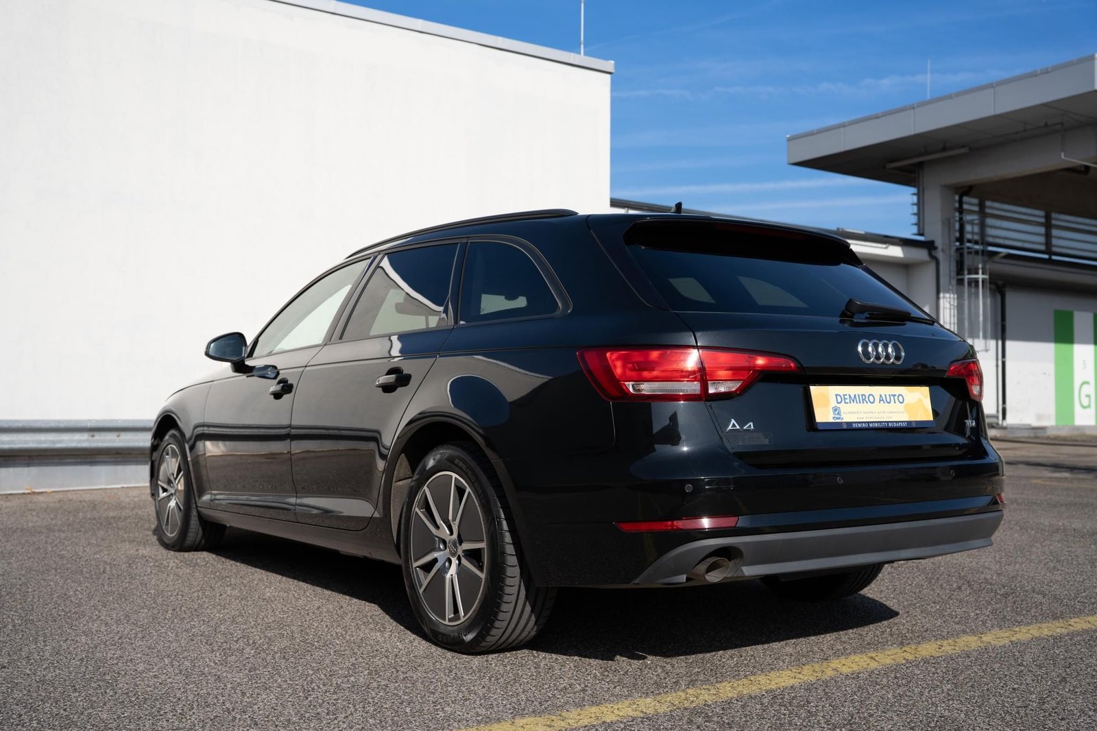 AUDI A4 Avant 2.0 TDI Basis S-tronic – fotó 3 | Demiro Auto Budapest