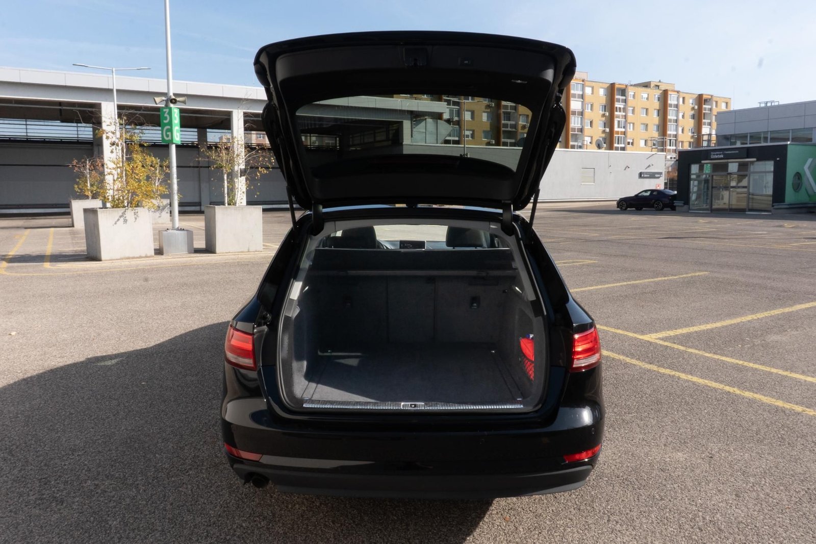 AUDI A4 Avant 2.0 TDI Basis S-tronic – fotó 10 | Demiro Auto Budapest