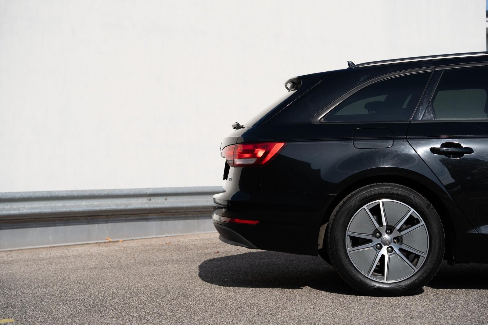 AUDI A4 Avant 2.0 TDI Basis S-tronic – fotó 4 | Demiro Auto Budapest