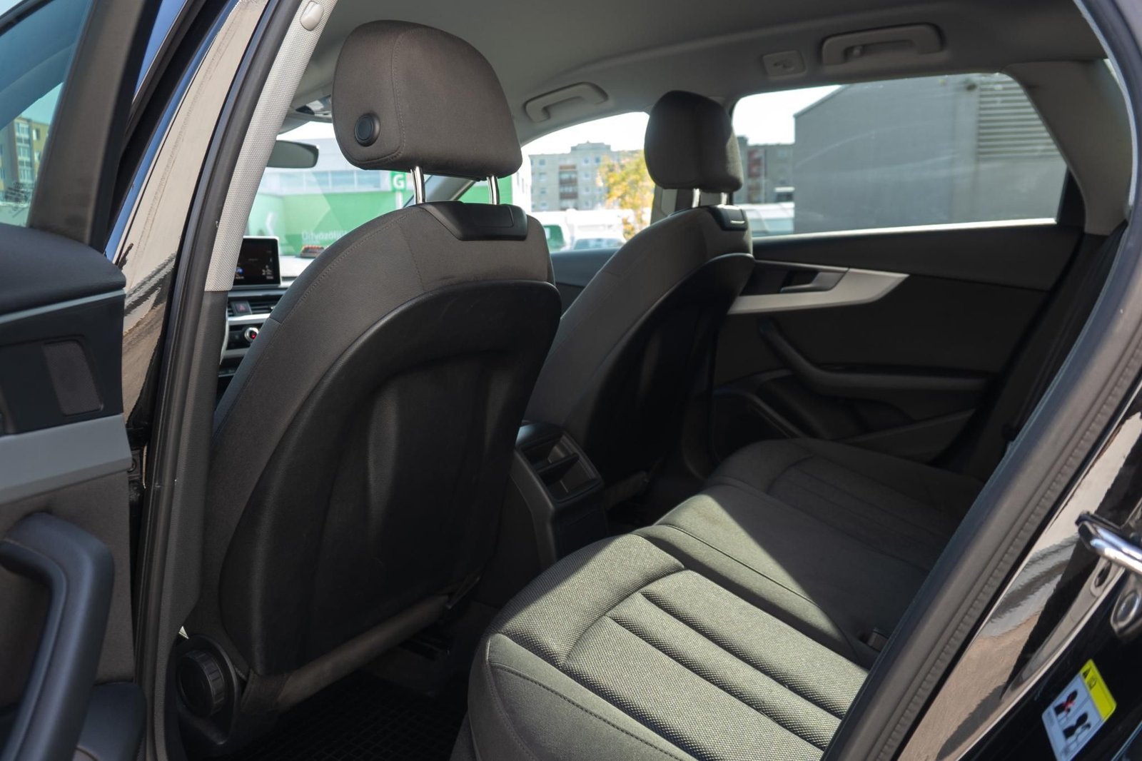 AUDI A4 Avant 2.0 TDI Basis S-tronic – fotó 9 | Demiro Auto Budapest