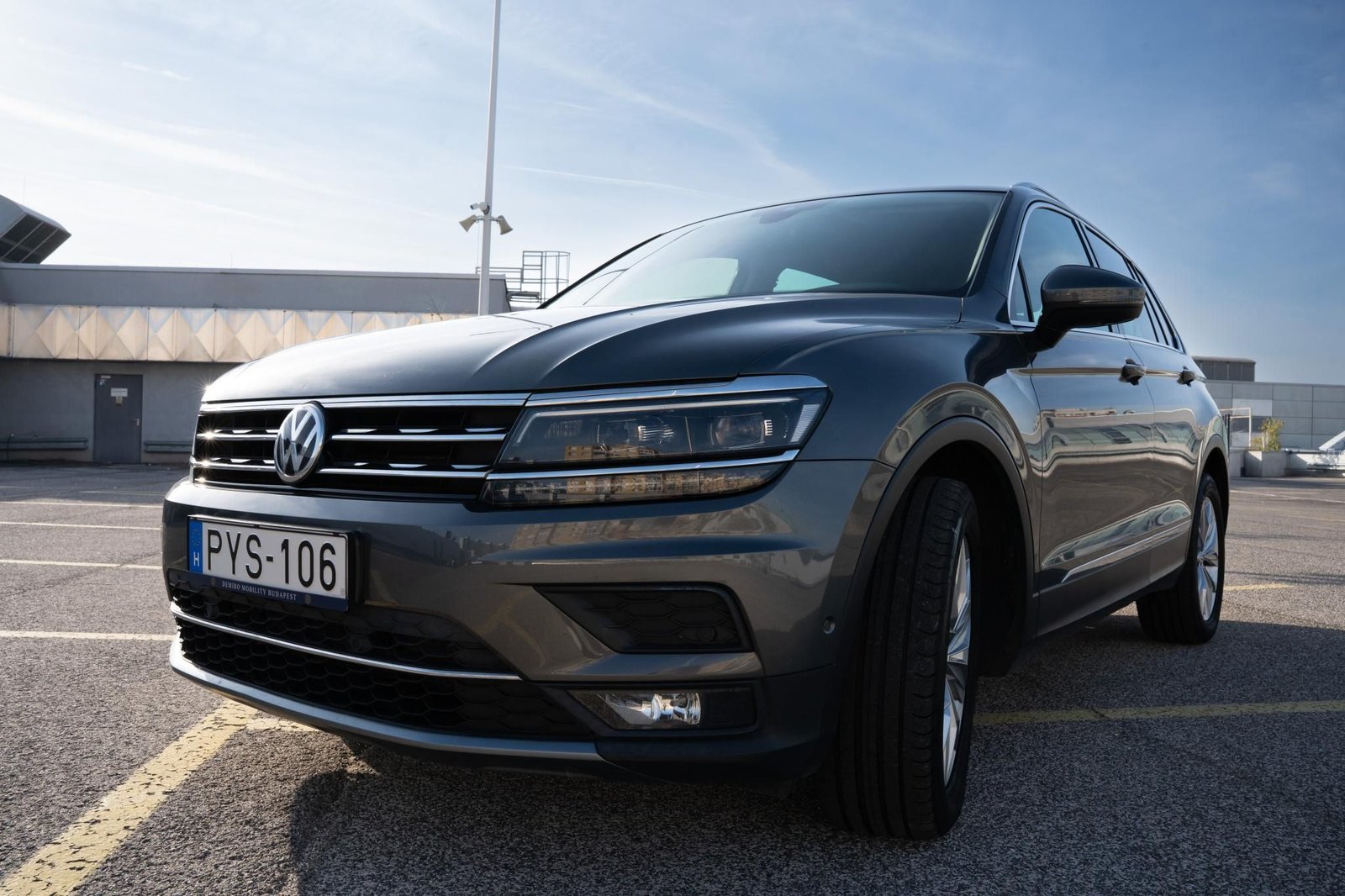 VOLKSWAGEN TIGUAN 2.0 TDI BMT SCR Highline 4Motion DSG – fotó 2 | Demiro Auto Budapest
