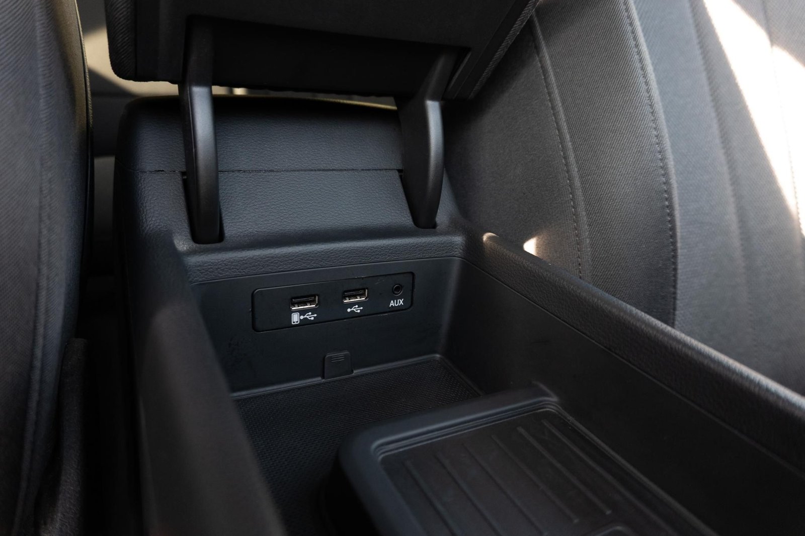 AUDI A4 Avant 2.0 TDI Basis S-tronic – fotó 11 | Demiro Auto Budapest