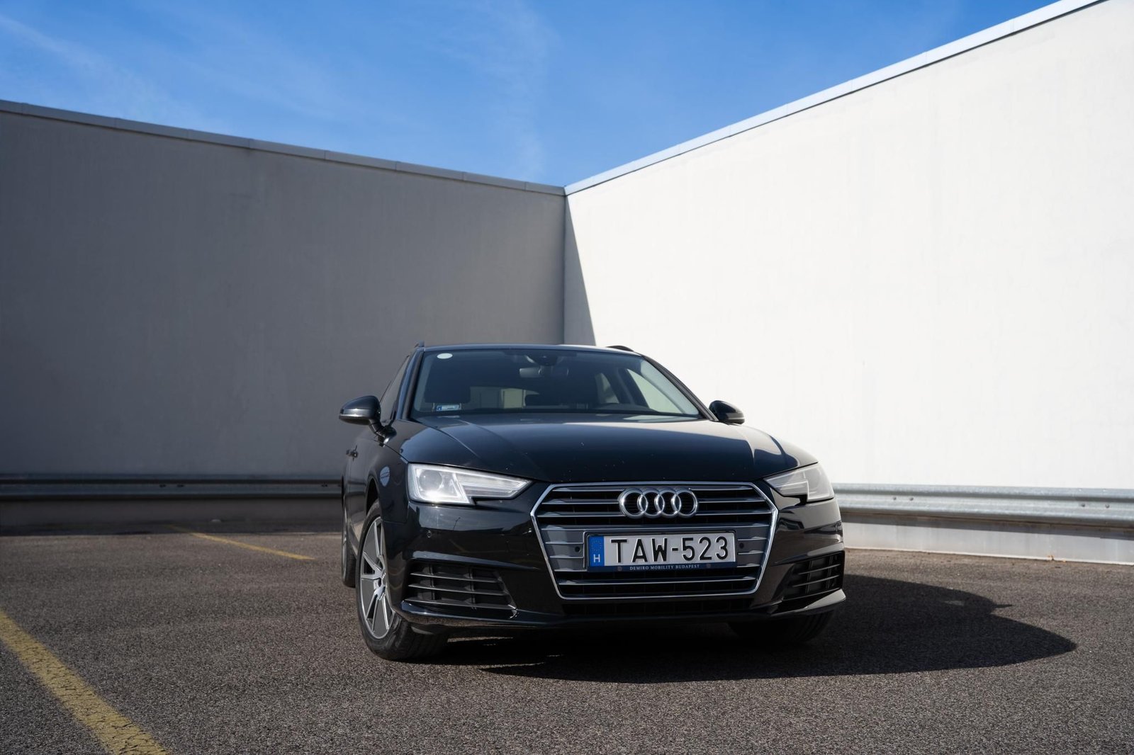AUDI A4 Avant 2.0 TDI Basis S-tronic – fotó 2 | Demiro Auto Budapest